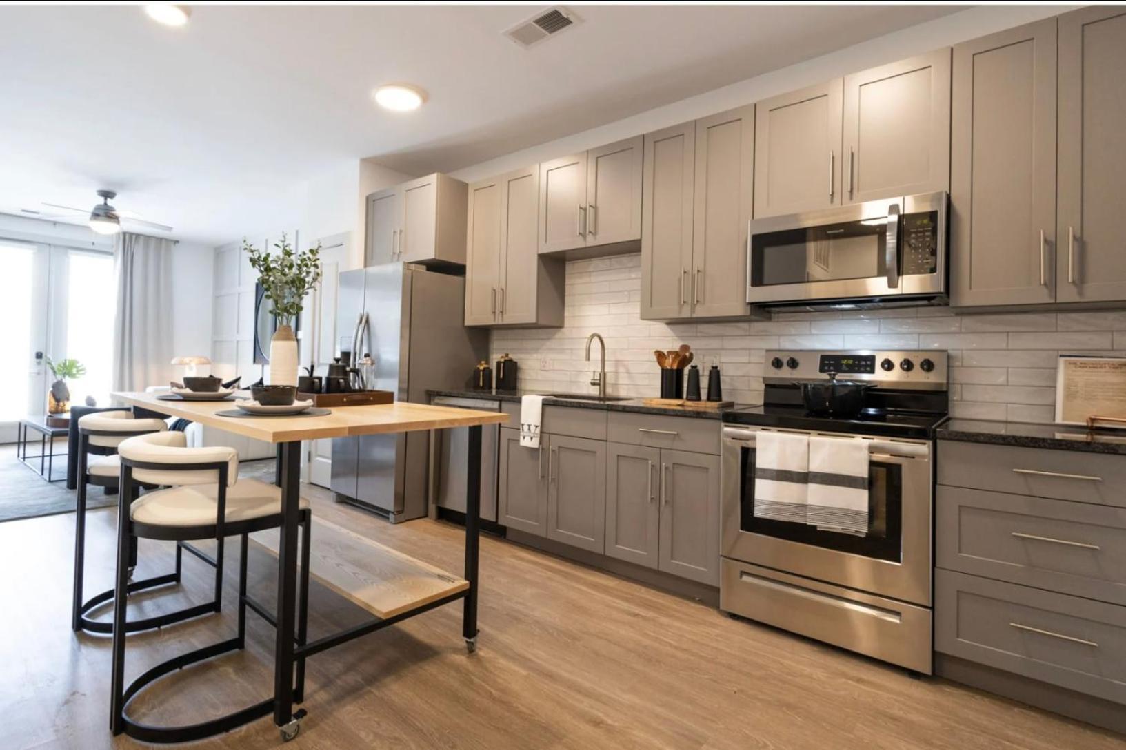 Charming 1br 1ba Near Downtown Apartment