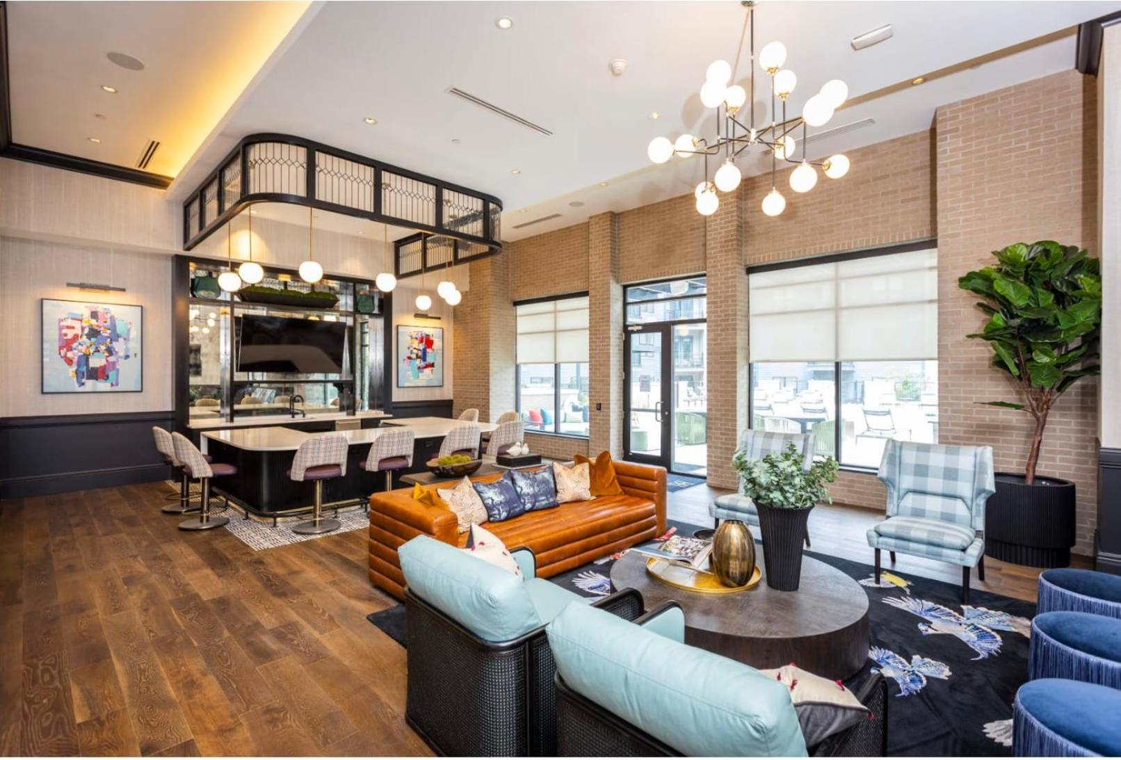 Charming 1br 1ba Near Downtown Apartment *