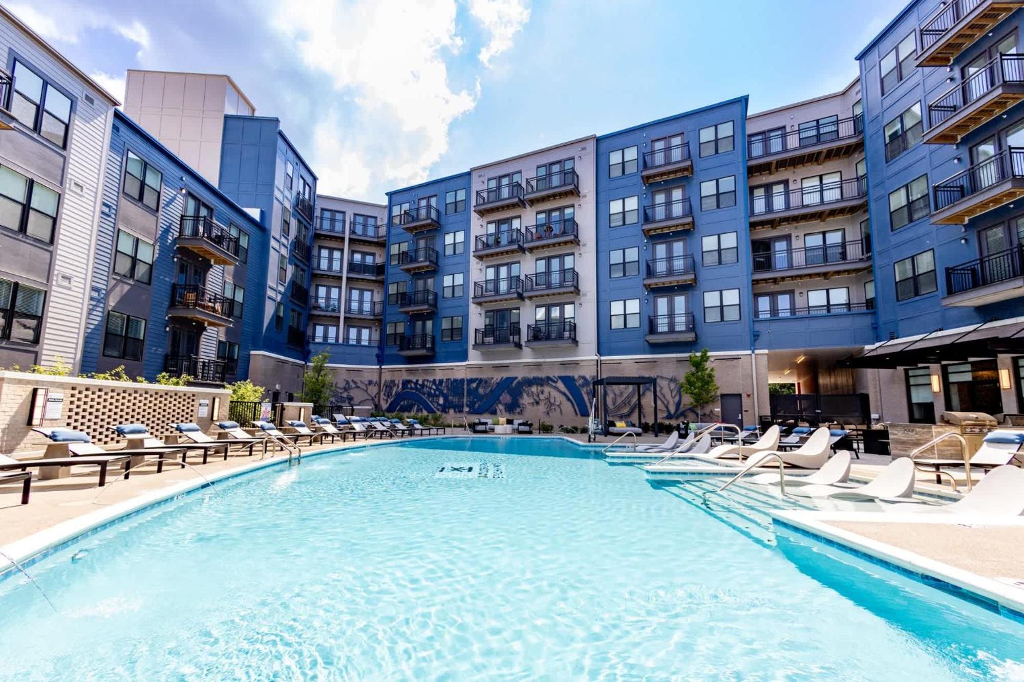 Charming 1br 1ba Near Downtown Apartment *